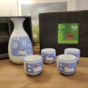 Rabbit Sake Set